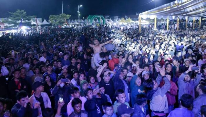 Pakpak Bharat Dipadati Ribuan Massa dalam Rangka Memeriahkan Pesta Oang-Oang