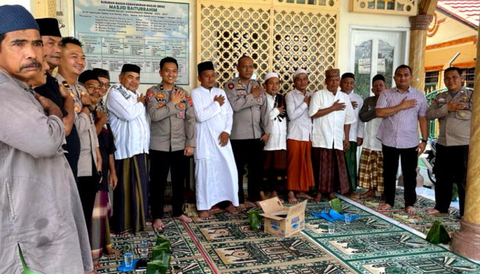 Jum’at Curhat, Polres Labuhanbatu Sambangi Masjid Baiturrahim