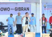 Pedukung Prabowo-Gibran Senam Gemoy di Lapangan Mutiara Cikampak