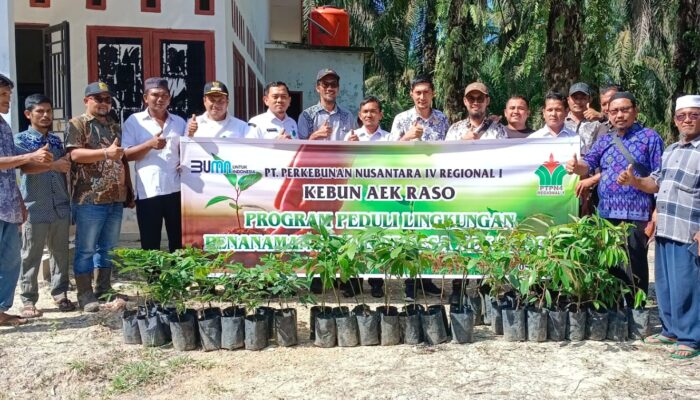 PTPN IV Regional 1 Kebun Aek Raso Peringati Hari Lingkungan Hidup dengan Pembagian Bibit Tanaman dan Sembako