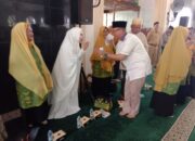 H.Teddy Meilwansyah dan H.Marjito Bachri Berikan Bantuan Keluarga Besar Pengajian Al- Hidayah