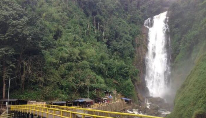 Waspada Praktek Pungli Dan Pemerasan Di Lokasi Wisata air terjun Curug tenang desa bedegung kecamatan panang Enim kabupaten muara Enim