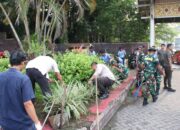 Kapolda Riau Pimpin Gotong Royong Massal di Taman Labuai, Polresta Pekanbaru Perkuat Sinergi Jaga Lingkungan Kota