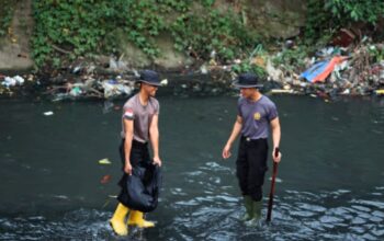 Aksi Jumat Bersih Brimob Sumut, Bukti Kehadiran Polri di Tengah Masyarakat