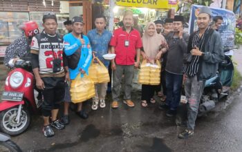 Forum Makassar Info Kembali Berbagi Nasi Dos di Hari ke-16 Ramadan