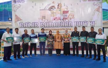 Kementerian ATR/BPN Berikan Santunan Untuk Pegawai Dalam Momen Bazar Ramadan 1447 H