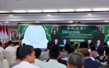 Buka Puasa Bersama Ketua Komisi II DPR RI di Semarang, Menteri Nusron Ingatkan Prinsip Keadilan bagi Seorang Pimpinan