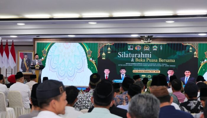 Buka Puasa Bersama Ketua Komisi II DPR RI di Semarang, Menteri Nusron Ingatkan Prinsip Keadilan bagi Seorang Pimpinan