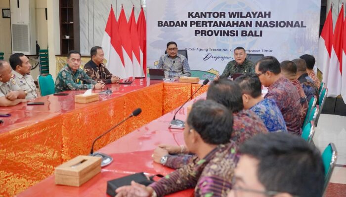 Apresiasi Capaian Jajaran di Bali, Wamen Ossy Tekankan Pentingnya Peningkatan Kualitas Pelayanan dan Data Pertanahan