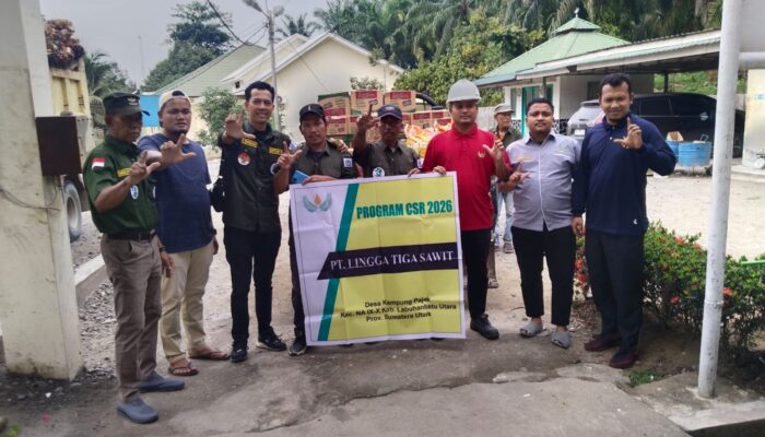 Tim Hijau Lingkungan Hidup Bersama HLHK Indonesia Salurkan CSR/TJSL PT Lingga Tiga Sawit kepada Masyarakat Labura