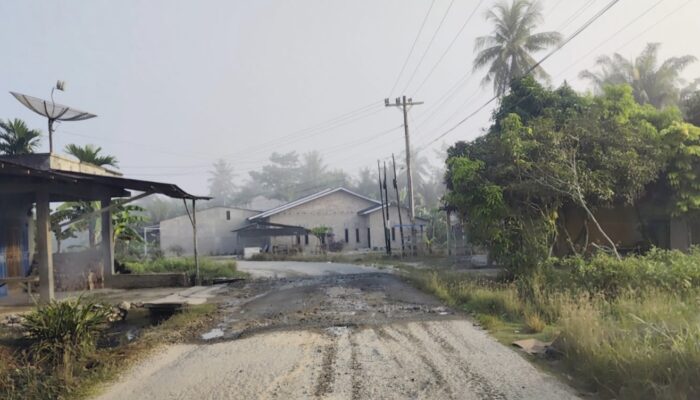 Warga Mudik Idul Fitri 1447 H Keluhkan Jalan Rusak 30 Tahun di Air Joman Asahan, Minta Perhatian Gubernur Sumut