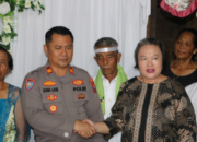 Polres Nias Selatan Tunjukkan Kepedulian, Kasat Binmas Serahkan Bantuan Peti Jenazah kepada Keluarga Duka