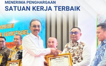 Kantor Wilayah BPN Provinsi Sumatera Utara Bersama Kantor Pertanahan Kota Tanjungbalai Terima Penghargaan Bidang Kearsipan.