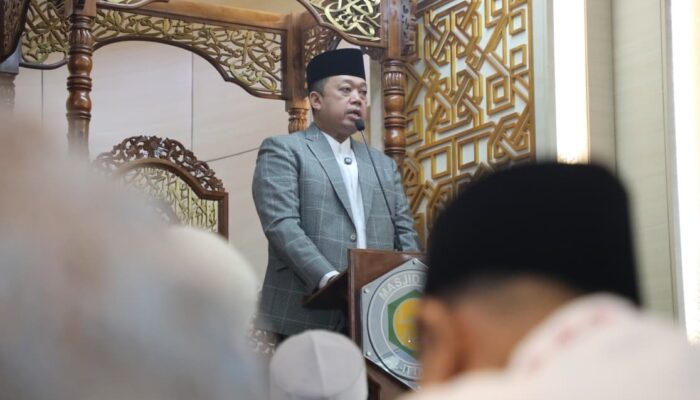 Jadi Khatib Iduladha, Menteri Nusron Sampaikan Pesan untuk “Sembelih” Ego dan Keserakahan