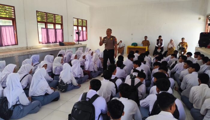 Polres Rokan Hilir dan Polsek Jajaran Gencarkan Sosialisasi Bahaya Narkoba di Sekolah-sekolah