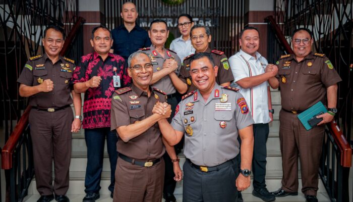 Perkuat Sinergi Penegakan Hukum, Kapolda Sumut Silaturahmi ke Kejati Sumut