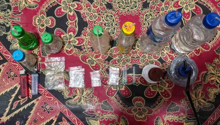Polsek Torgamba Gerebek Lokasi Diduga Jadi Sarang Narkoba, Temukan 9 Bong dan Puluhan Klip Plastik