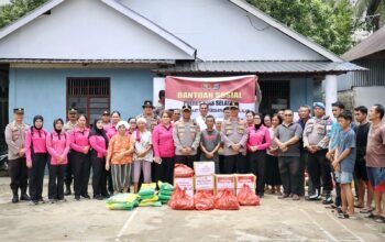 Polres Nias Selatan Bergerak Cepat, Salurkan Bantuan untuk Korban Banjir di Maniamolo